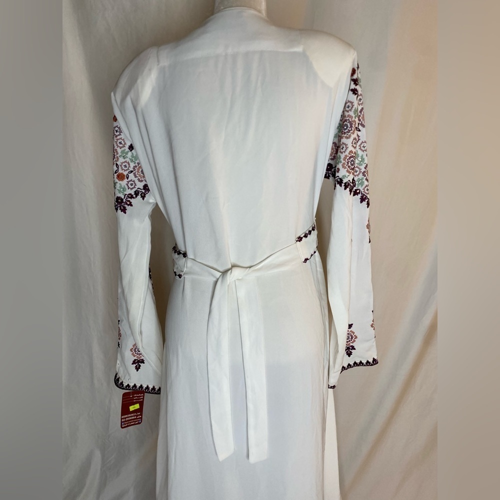 Embroidered White and Purple Kaftan Maxi Dress Modest Long Sleeve Size M/L NWT - Picture 9 of 10